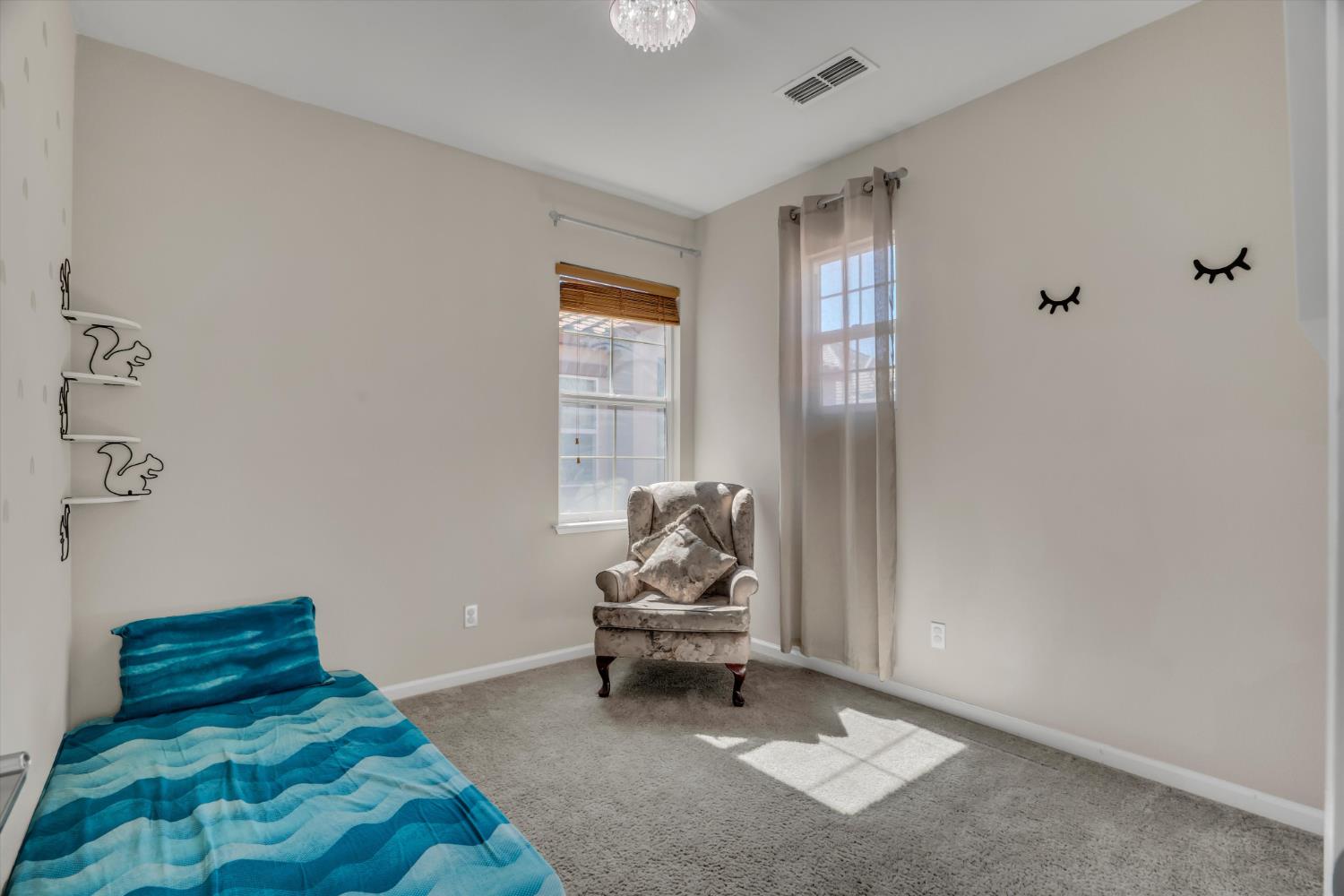 62 South Rio Rapido Drive Tracy, CA 95391 - Photo 20 of 40 a living room with furniture