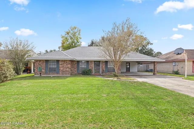 $205,000 | 210 San Carlos Circle, Lafayette, LA 70506