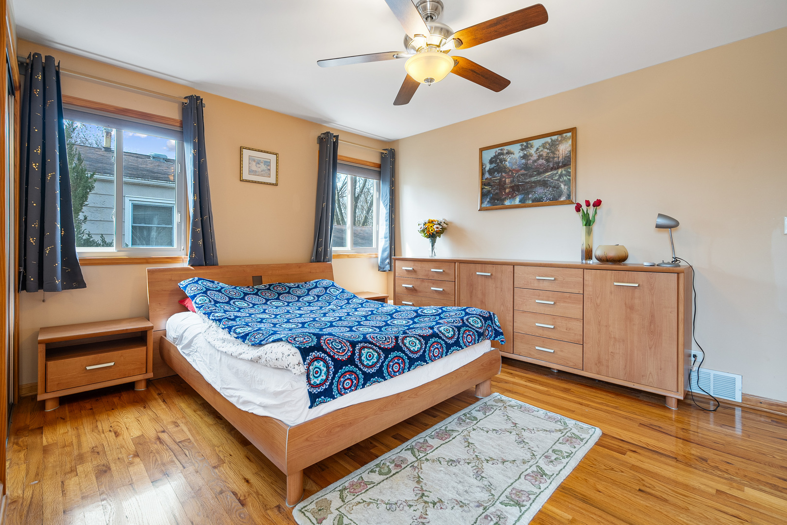 4301 Euclid Avenue Rolling Meadows, IL 60008 - Photo 13 of 30 a bedroom with a bed and a dresser