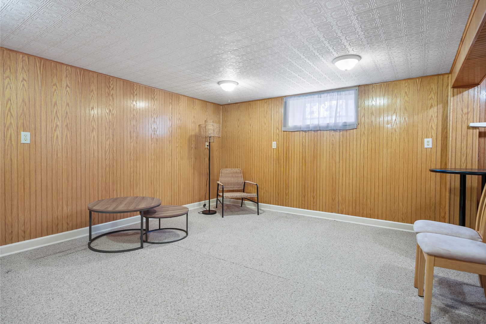 4301 Euclid Avenue Rolling Meadows, IL 60008 - Photo 21 of 30 a view of an empty room with wooden floor and furniture