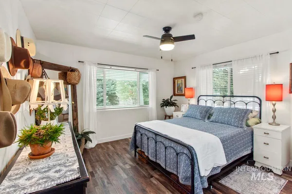 $549,000 | 202 South School Street, Cascade, ID 83611