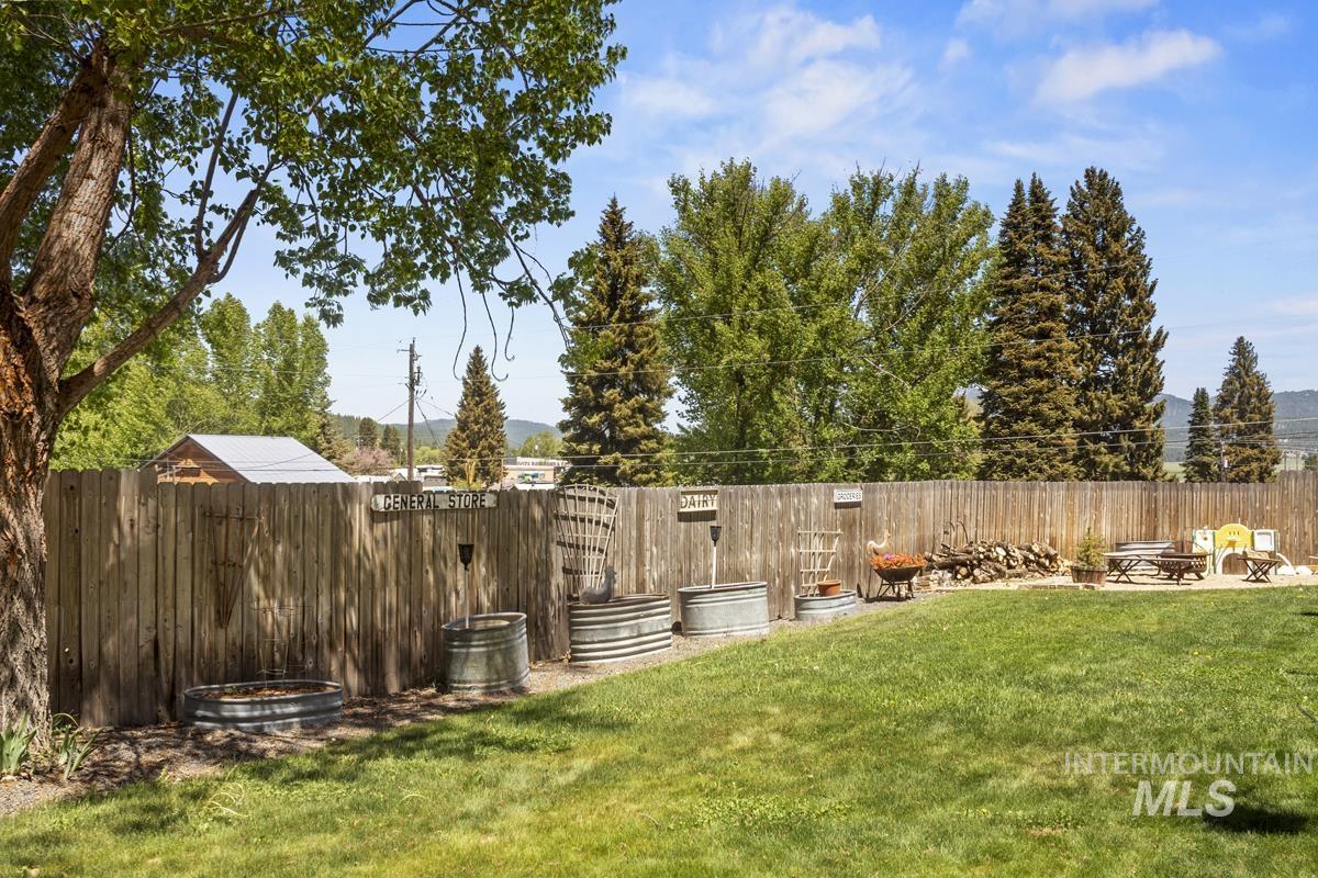 202 South School Street Cascade, ID 83611 - Photo 2 of 39