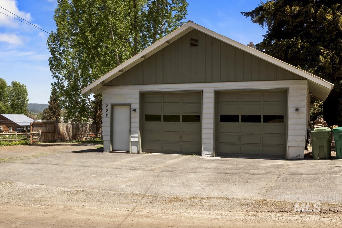 202 South School Street Cascade, ID 83611 - Photo 33 of 39