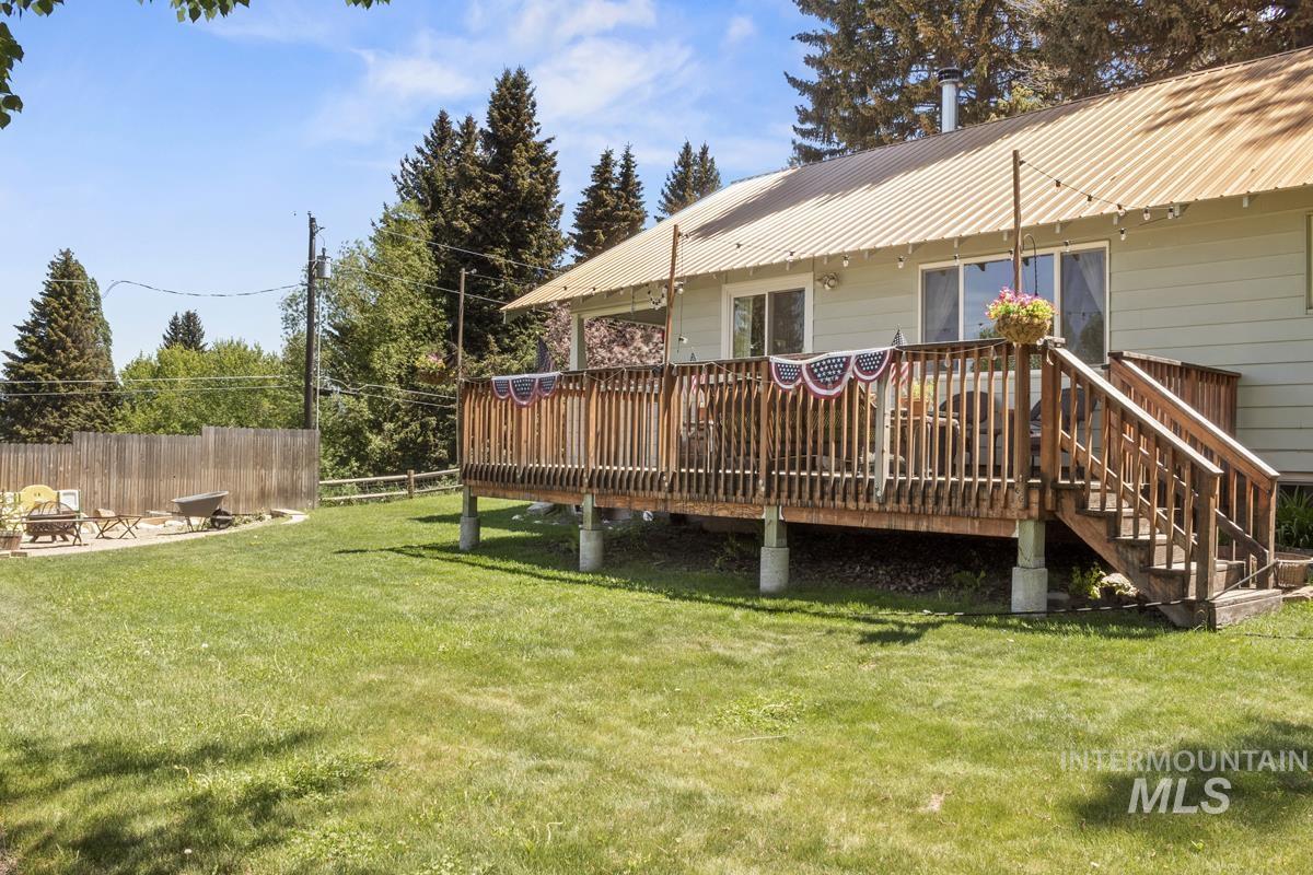 202 South School Street Cascade, ID 83611 - Photo 5 of 39