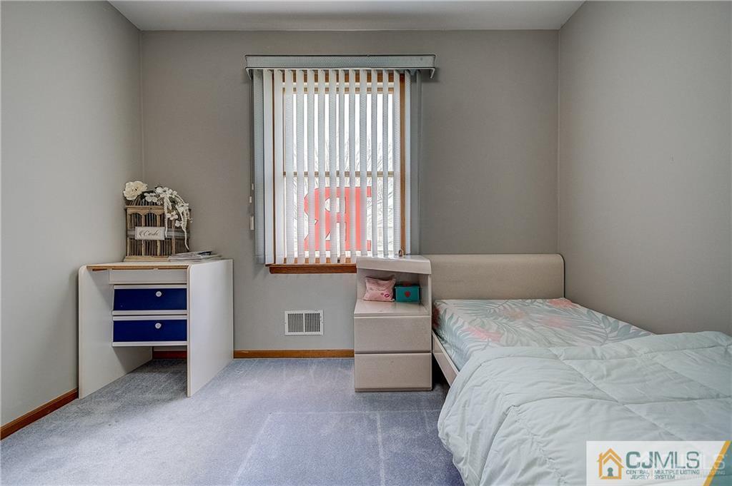 10 Rutherford Court Middlesex, NJ 08846 - Photo 15 of 25 Gallery Image 15