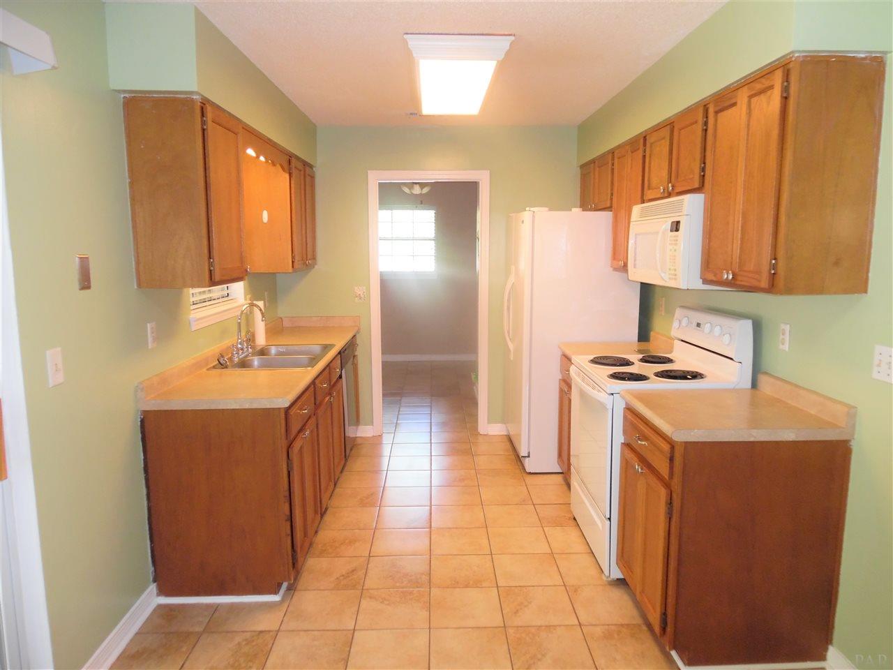 10304 Tanton Road Pensacola, FL 32506 - Photo 4 of 18 Gallery Image 4