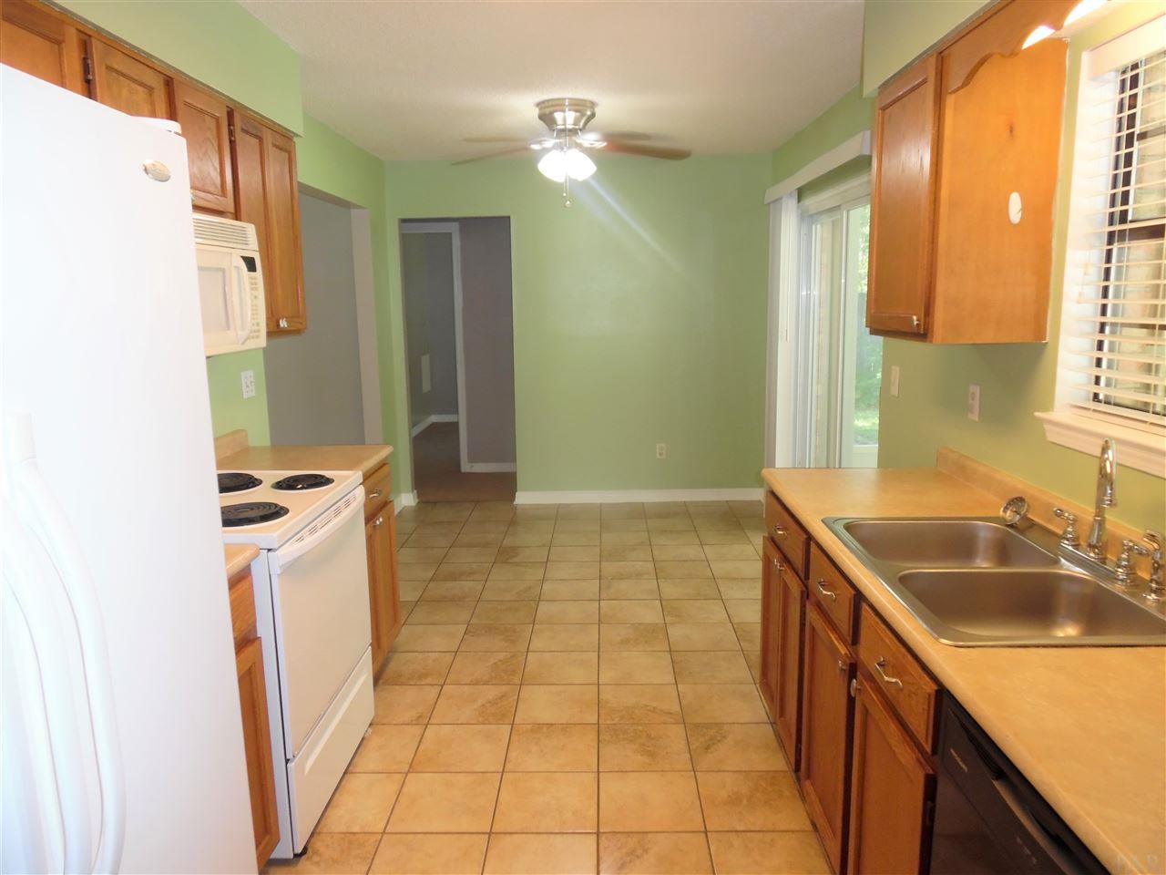 10304 Tanton Road Pensacola, FL 32506 - Photo 5 of 18 Gallery Image 5