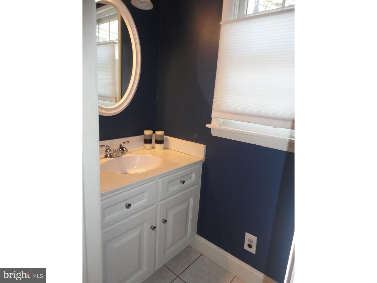1007 West Avenue Springfield, PA 19064 - Photo 15 of 25 Bathroom