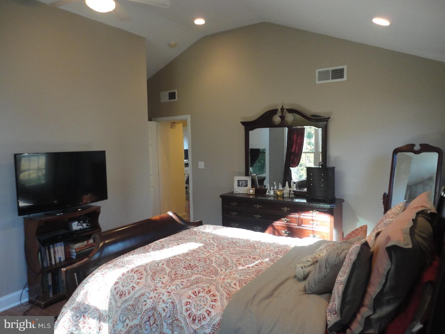 1007 West Avenue Springfield, PA 19064 - Photo 17 of 25 Master Bedroom