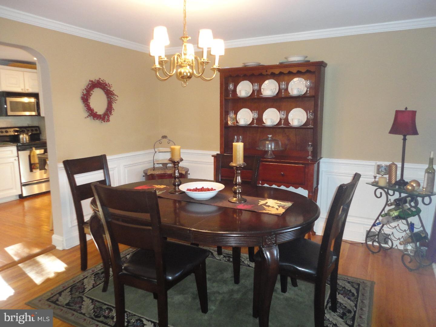 1007 West Avenue Springfield, PA 19064 - Photo 9 of 25 Dining Room