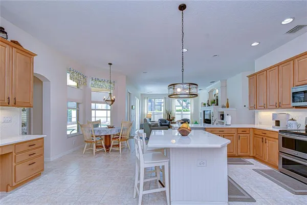 $734,900 | 5725 Eaglemount Circle, Lithia, FL 33547