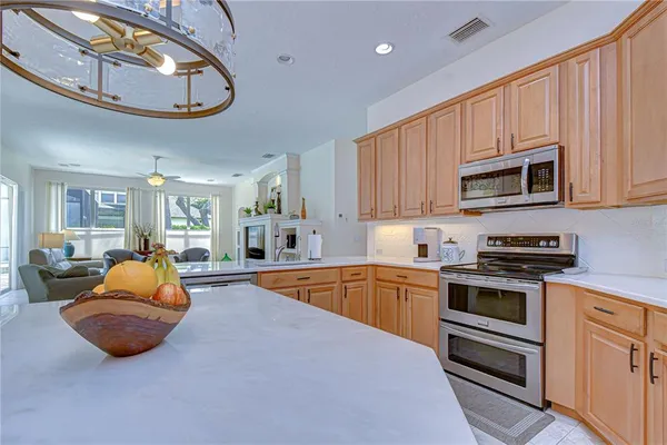 $734,900 | 5725 Eaglemount Circle, Lithia, FL 33547