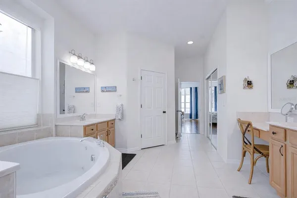 $734,900 | 5725 Eaglemount Circle, Lithia, FL 33547