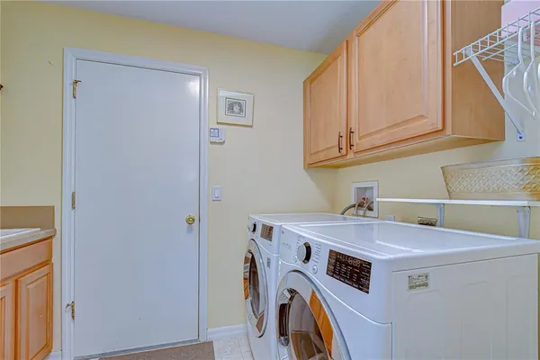 $734,900 | 5725 Eaglemount Circle, Lithia, FL 33547