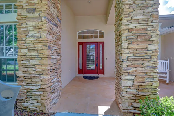 $734,900 | 5725 Eaglemount Circle, Lithia, FL 33547