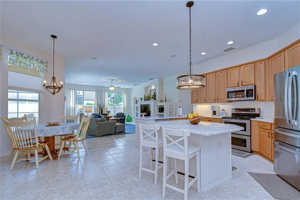 $734,900 | 5725 Eaglemount Circle, Lithia, FL 33547