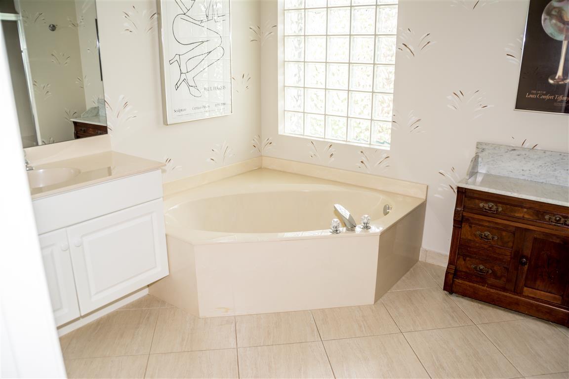 6646 Garde Road Boynton Beach, FL 33472 - Photo 20 of 27 Friedman (12 of 27)