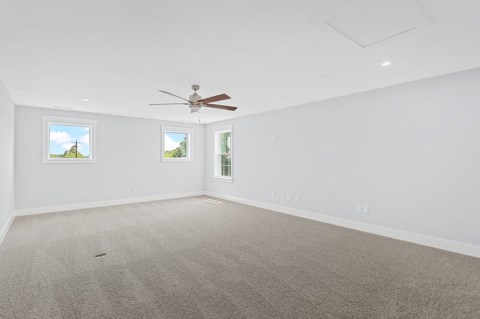 3427 Earhart Road Mount Juliet, TN 37122 - Photo 38 of 47 a view of an empty room with a window