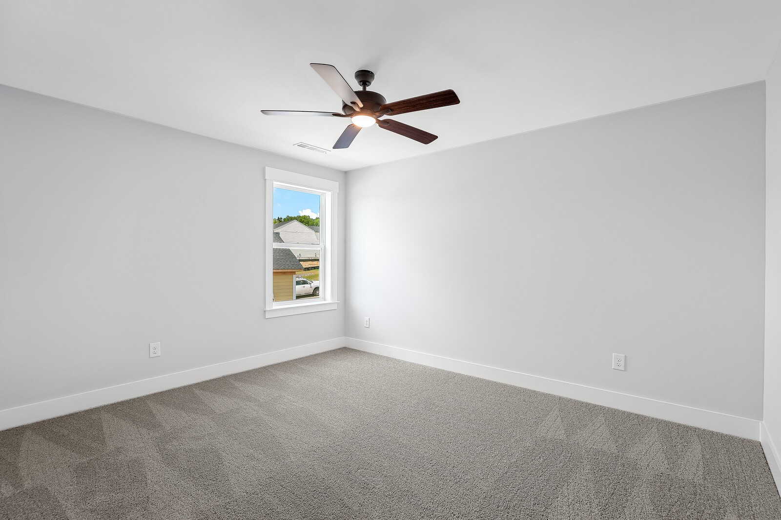 3427 Earhart Road Mount Juliet, TN 37122 - Photo 40 of 47 an empty room with windows and fan
