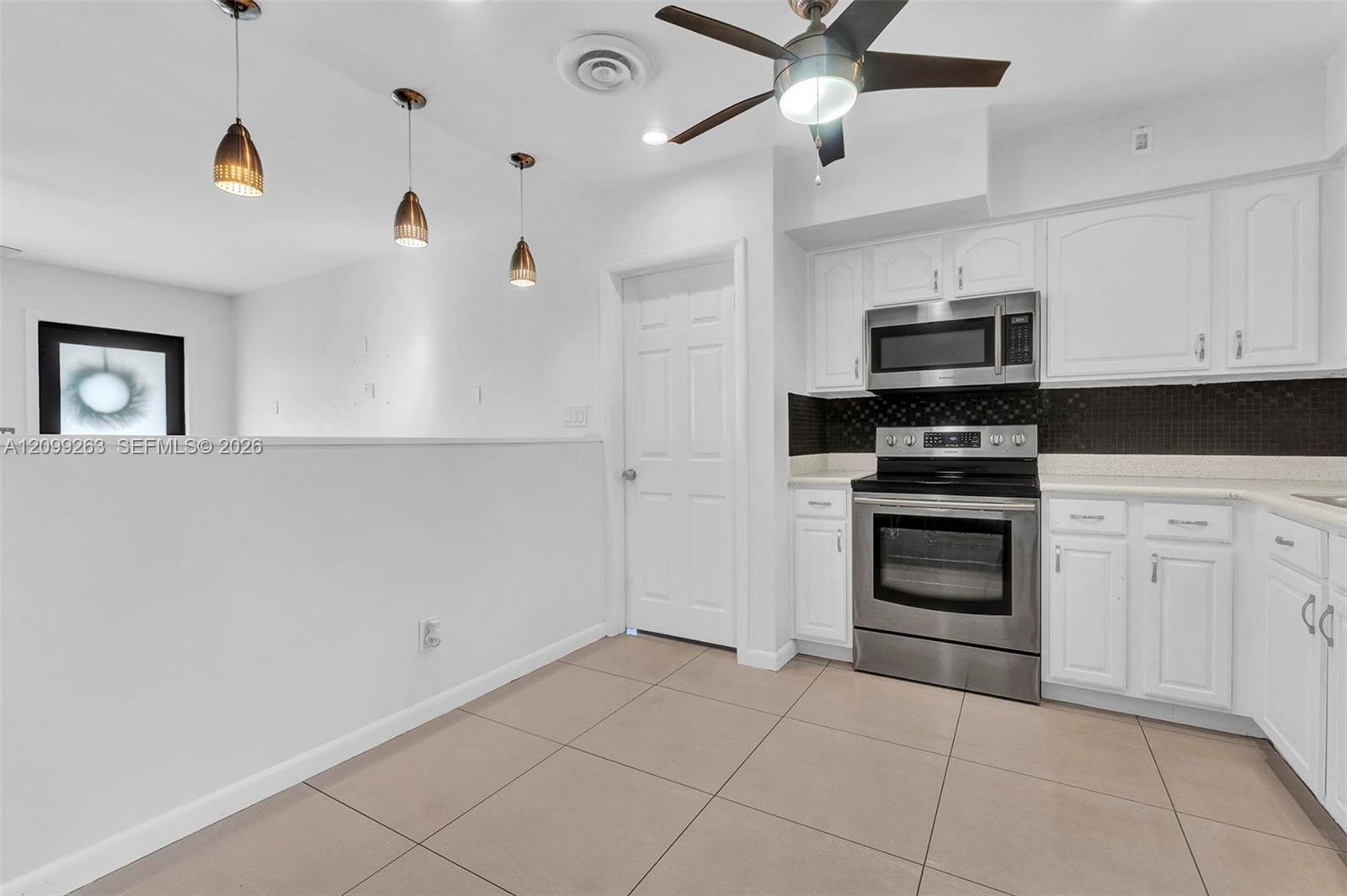 4005 Johnson Street Hollywood, FL 33021 - Photo 7 of 57 Gallery Image 7