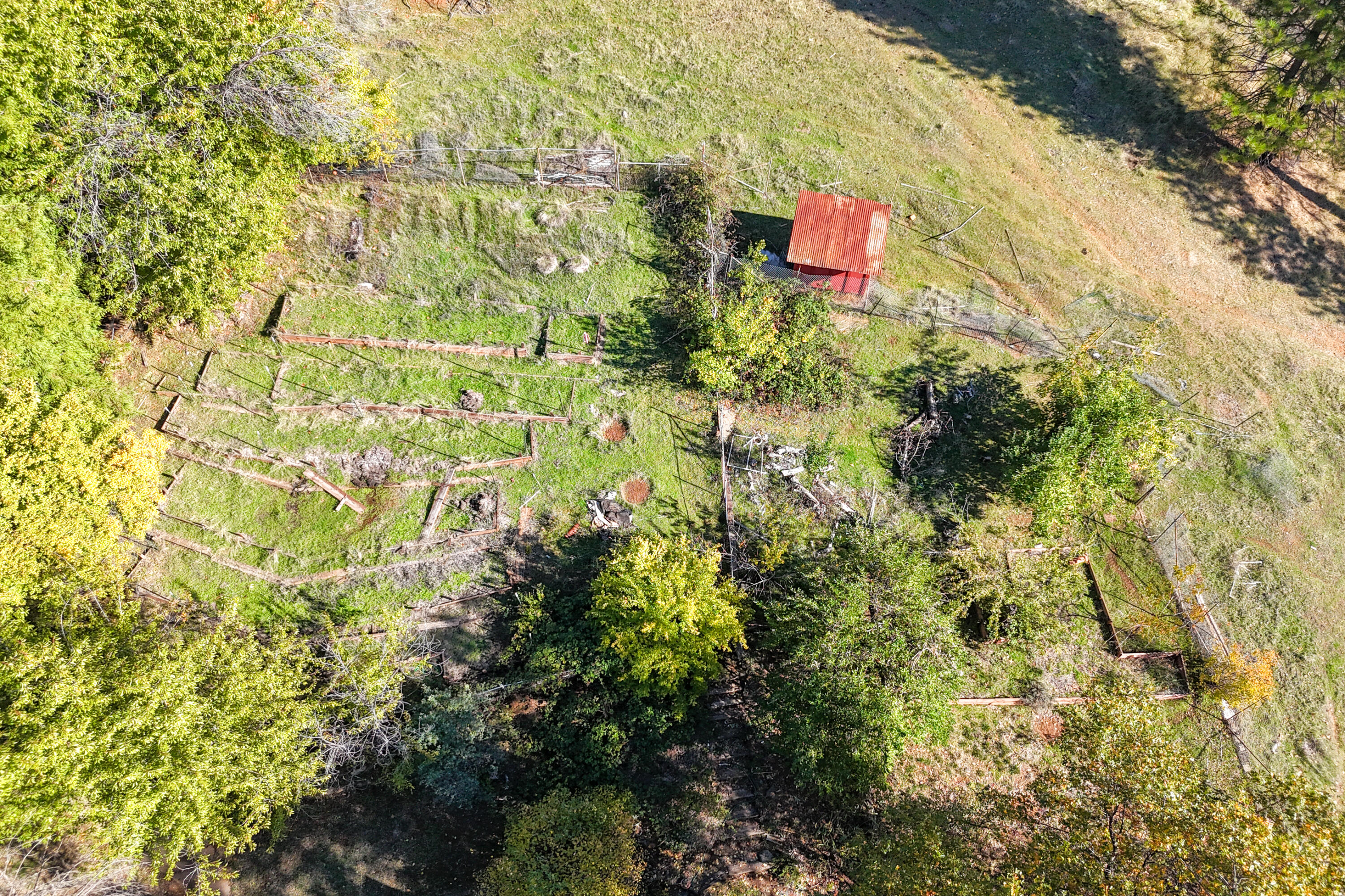 20389 Our Road Lakehead, CA 96051 - Photo 78 of 92 an aerial view of residential house with pool and yard
