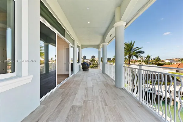 $2,995,000 | 1070 Dana Court, Marco Island, FL 34145