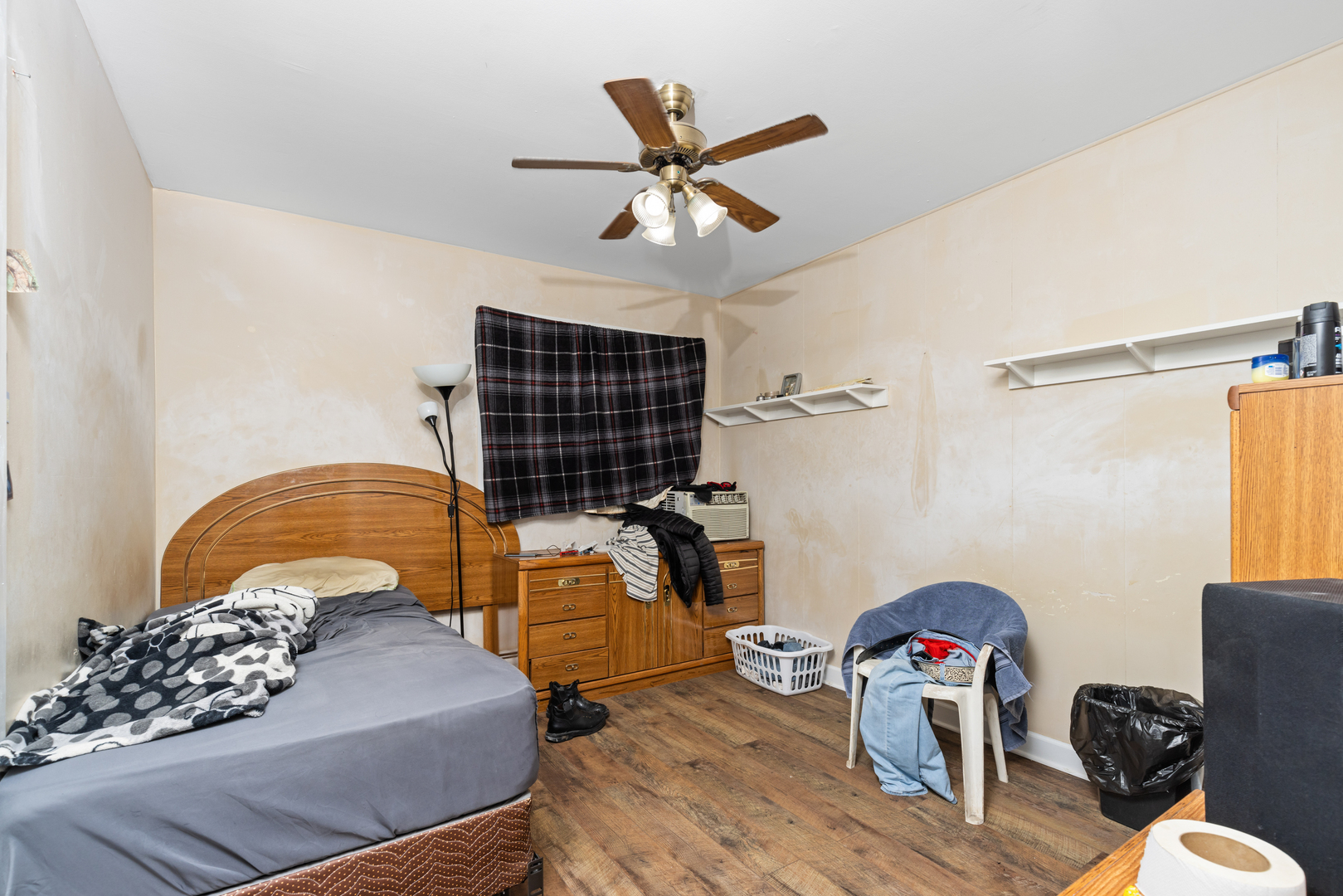 233 Hale Street Addison, IL 60101 - Photo 12 of 39 Gallery Image 12