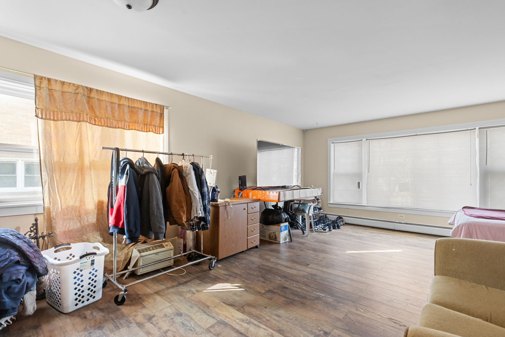 233 Hale Street Addison, IL 60101 - Photo 15 of 39 Gallery Image 15