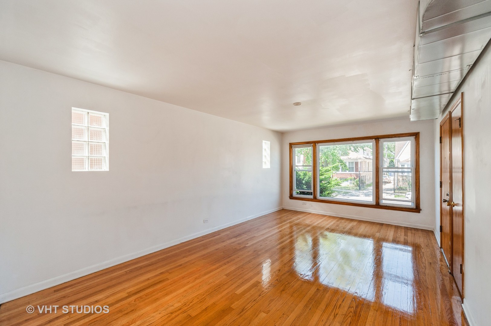 5735 West Addison Street Chicago, IL 60634 - Photo 4 of 18