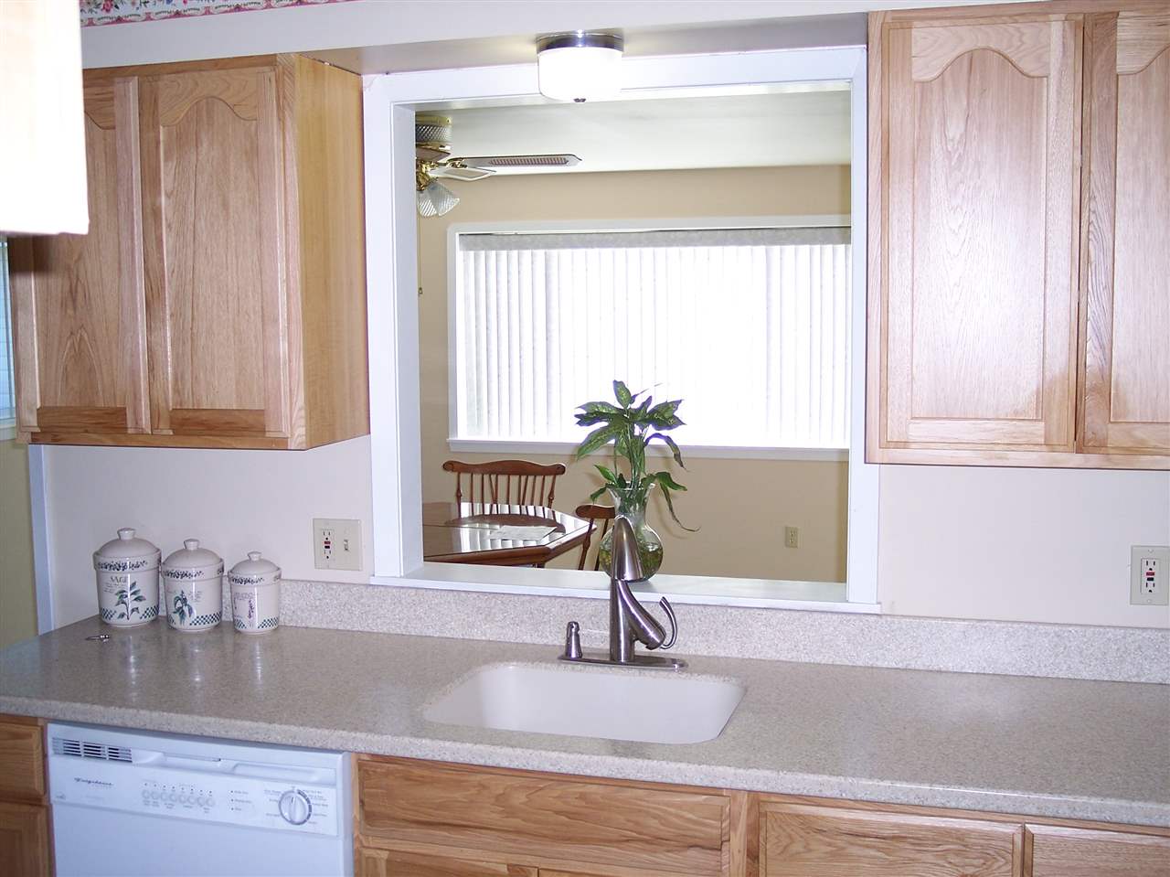 714 South Houk Road Spokane Valley, WA 99216 - Photo 3 of 19