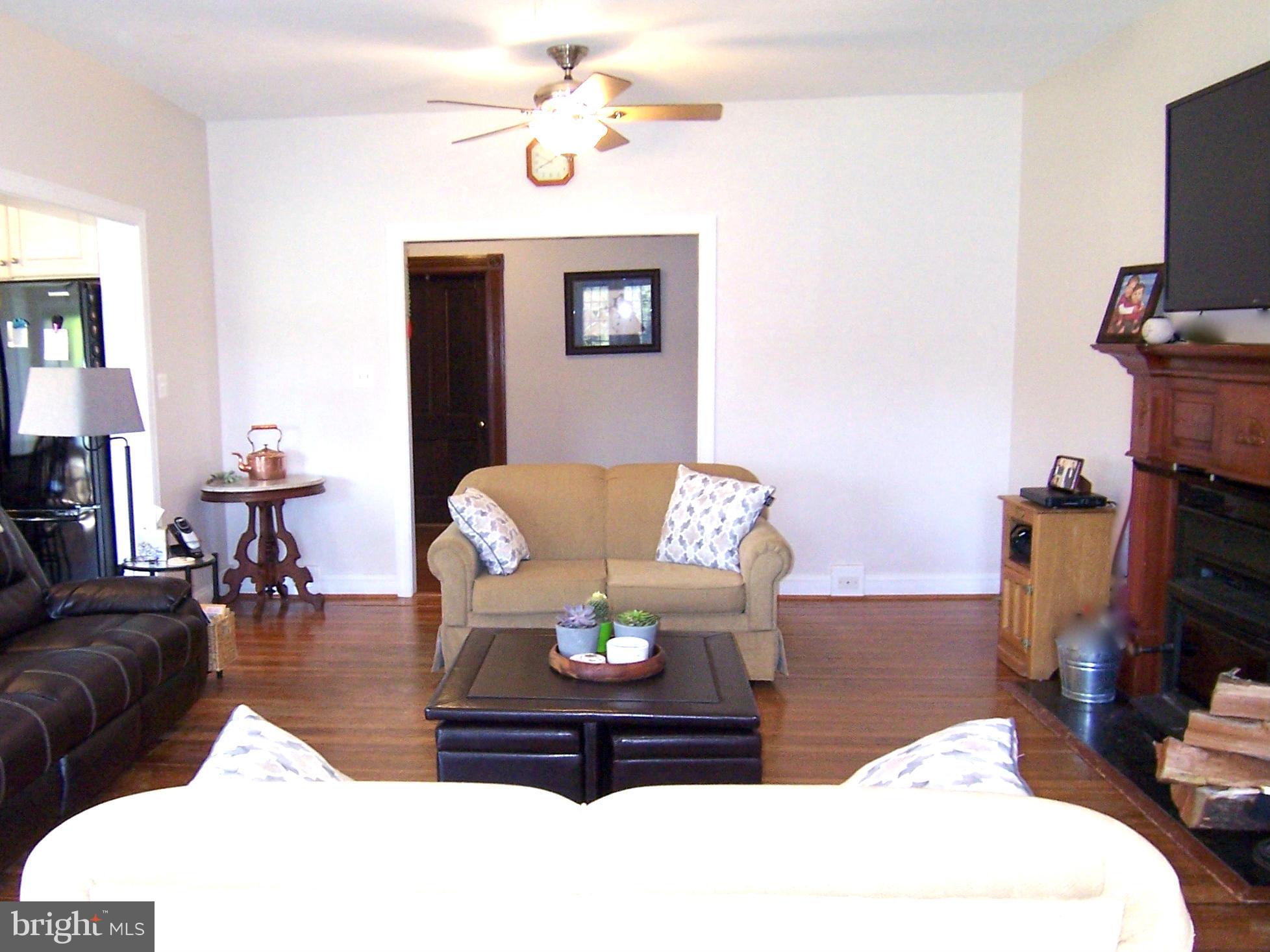 10383 Cliff Mills Road Marshall, VA 20115 - Photo 12 of 30 Family Room, with view toward main-level BR