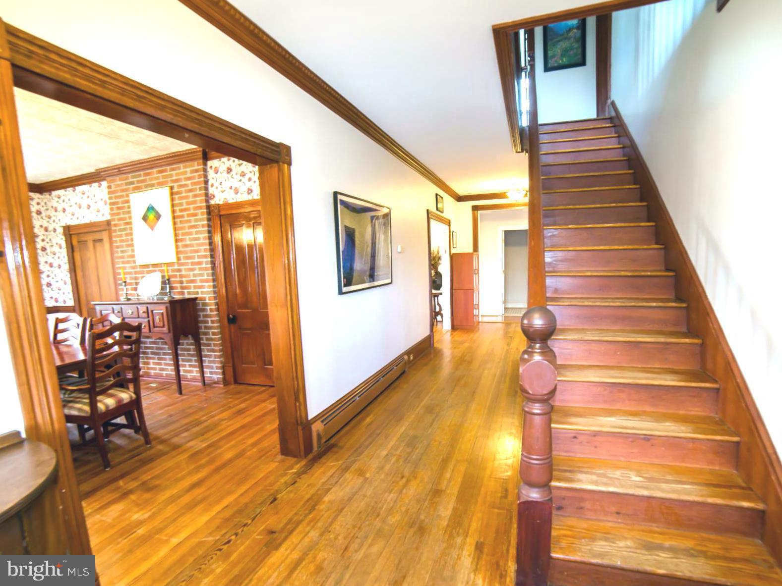 10383 Cliff Mills Road Marshall, VA 20115 - Photo 3 of 30 Large center hall and staircase