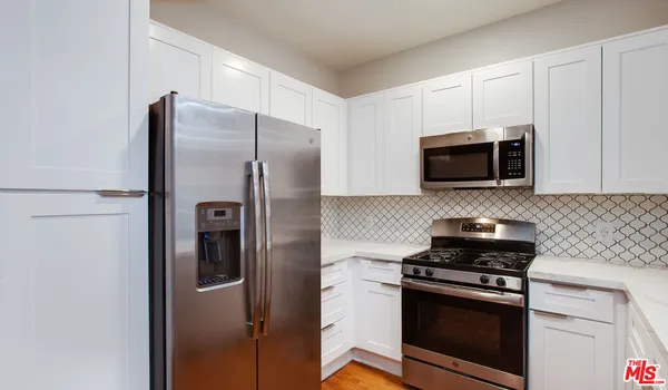 $4,471 | 5553 West 6th Street, Unit 2412, Los Angeles, CA 90036