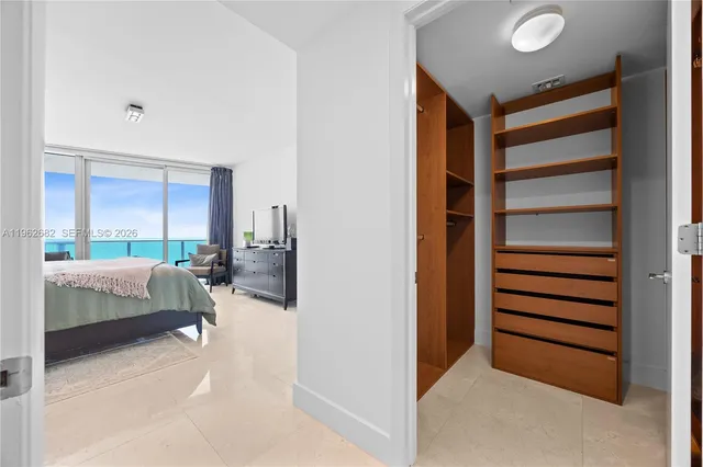 $10,000 | 17001 Collins Avenue, Unit 3507, Sunny Isles Beach, FL 33160