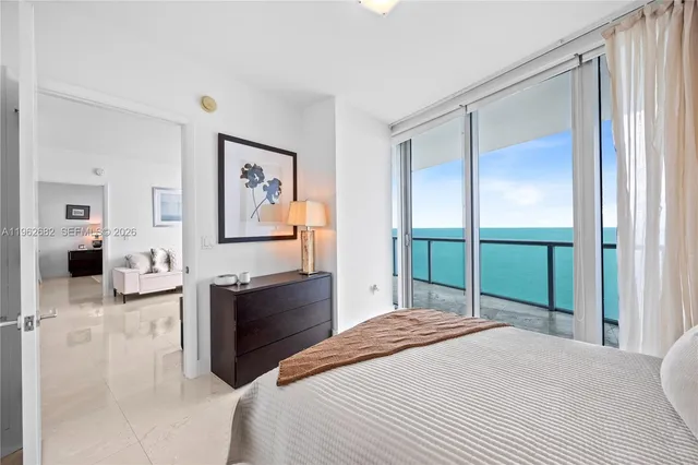 $10,000 | 17001 Collins Avenue, Unit 3507, Sunny Isles Beach, FL 33160