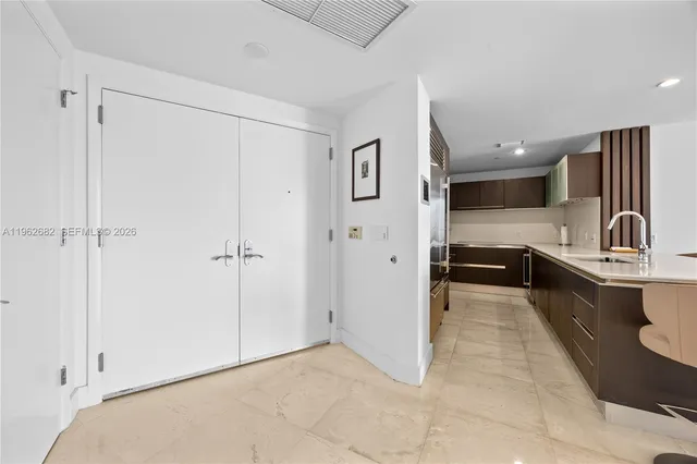 $10,000 | 17001 Collins Avenue, Unit 3507, Sunny Isles Beach, FL 33160