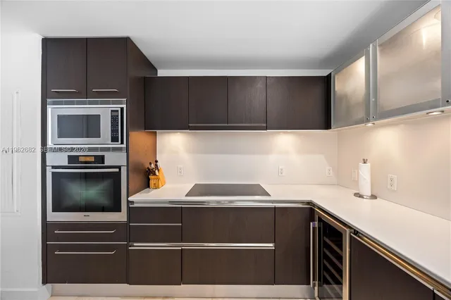 $10,000 | 17001 Collins Avenue, Unit 3507, Sunny Isles Beach, FL 33160