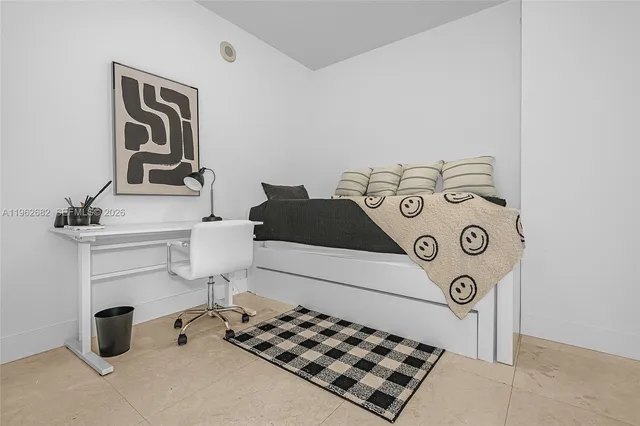 $10,000 | 17001 Collins Avenue, Unit 3507, Sunny Isles Beach, FL 33160