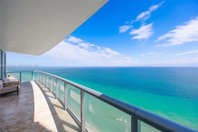 $10,000 | 17001 Collins Avenue, Unit 3507, Sunny Isles Beach, FL 33160