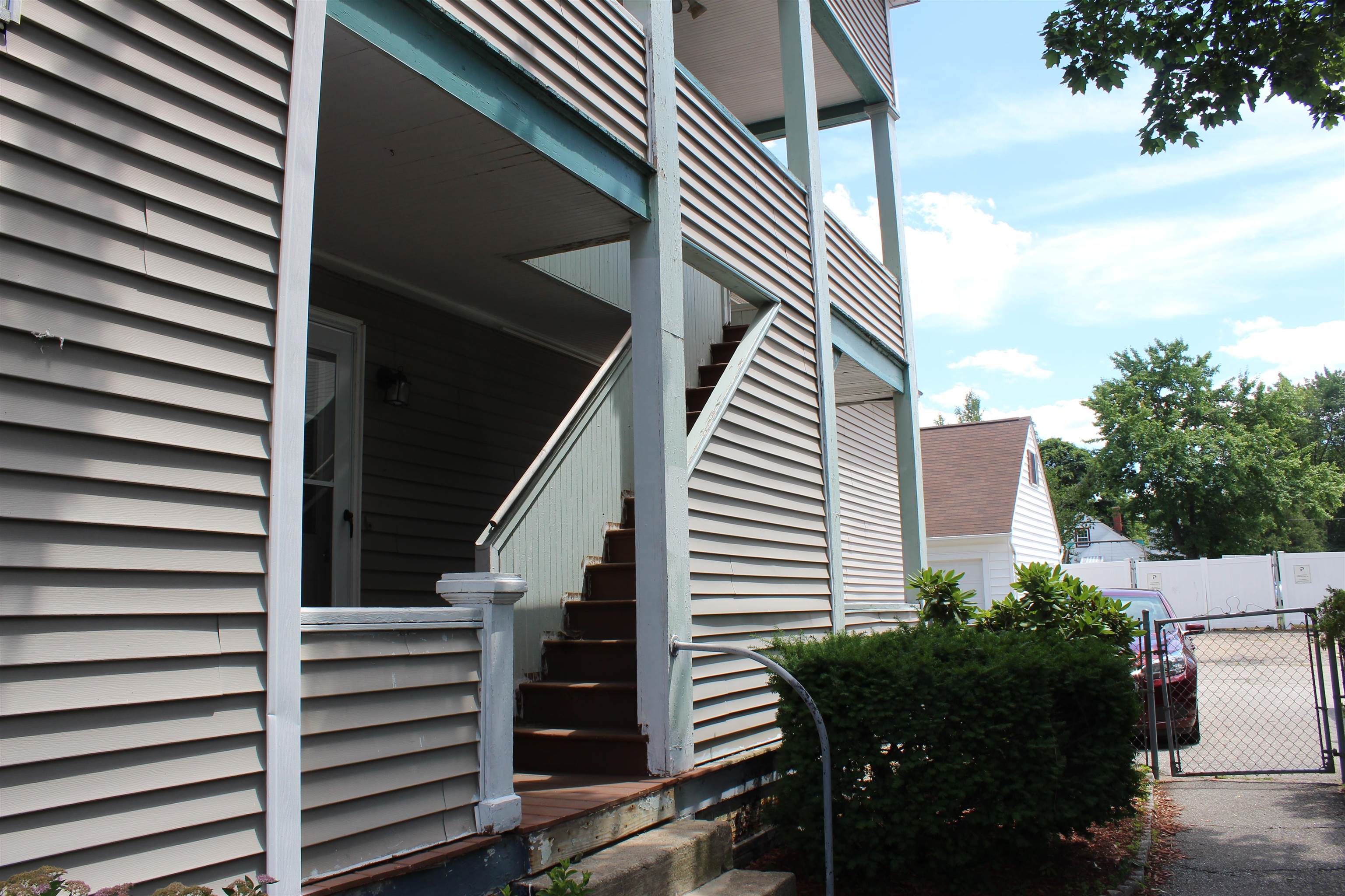 601 Green Street Manchester, NH 03103 - Photo 18 of 40