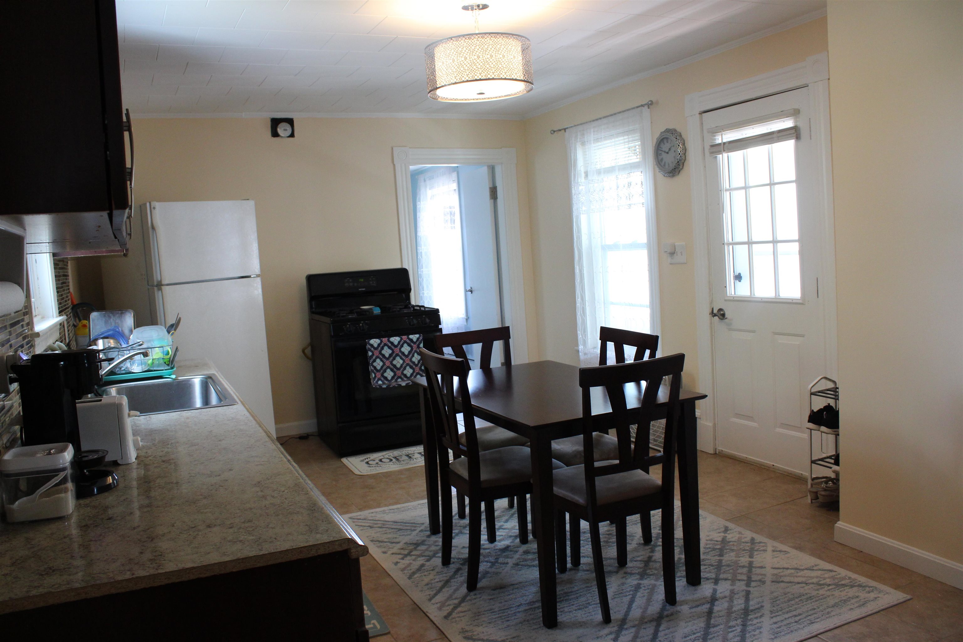 601 Green Street Manchester, NH 03103 - Photo 20 of 40