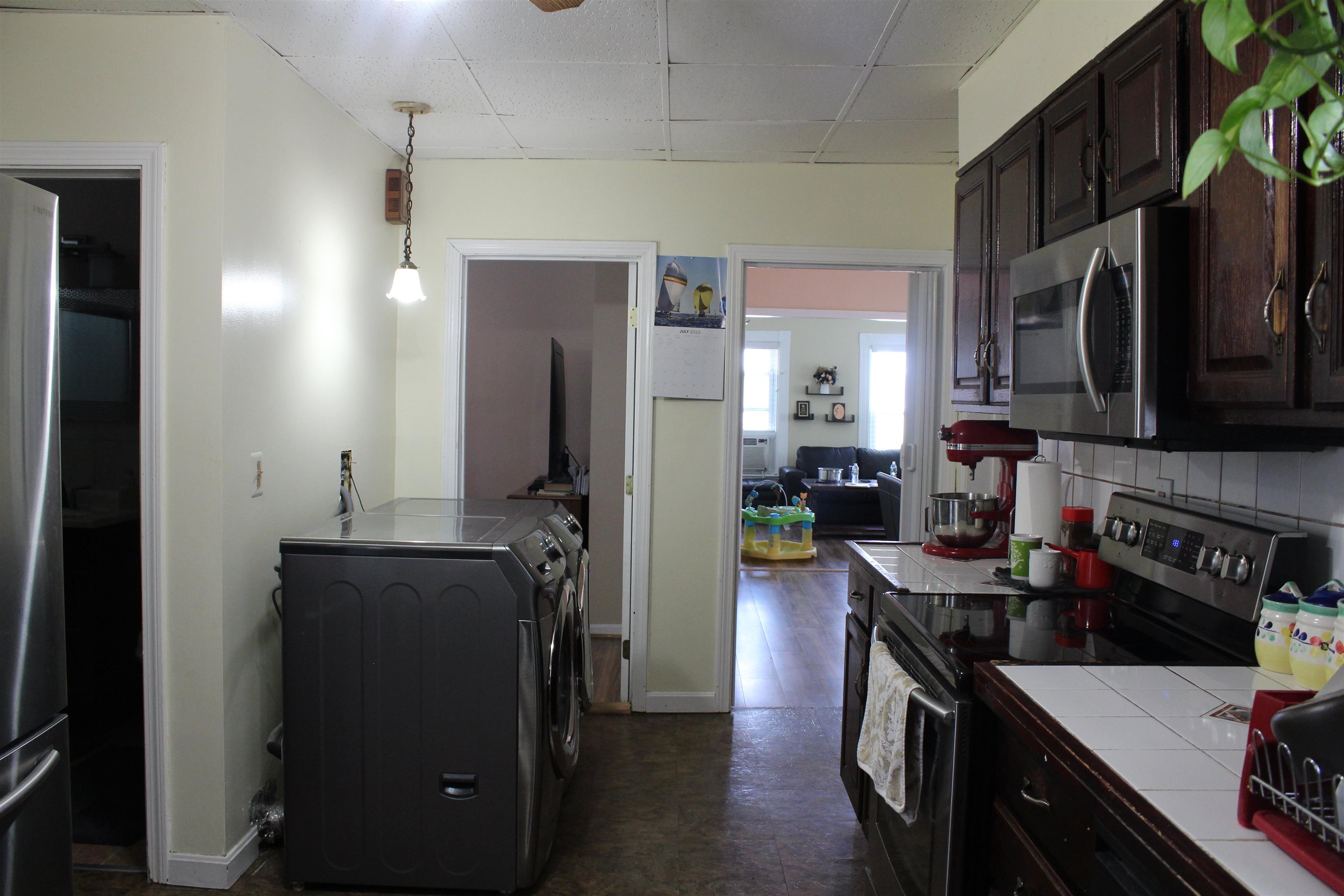 601 Green Street Manchester, NH 03103 - Photo 3 of 40