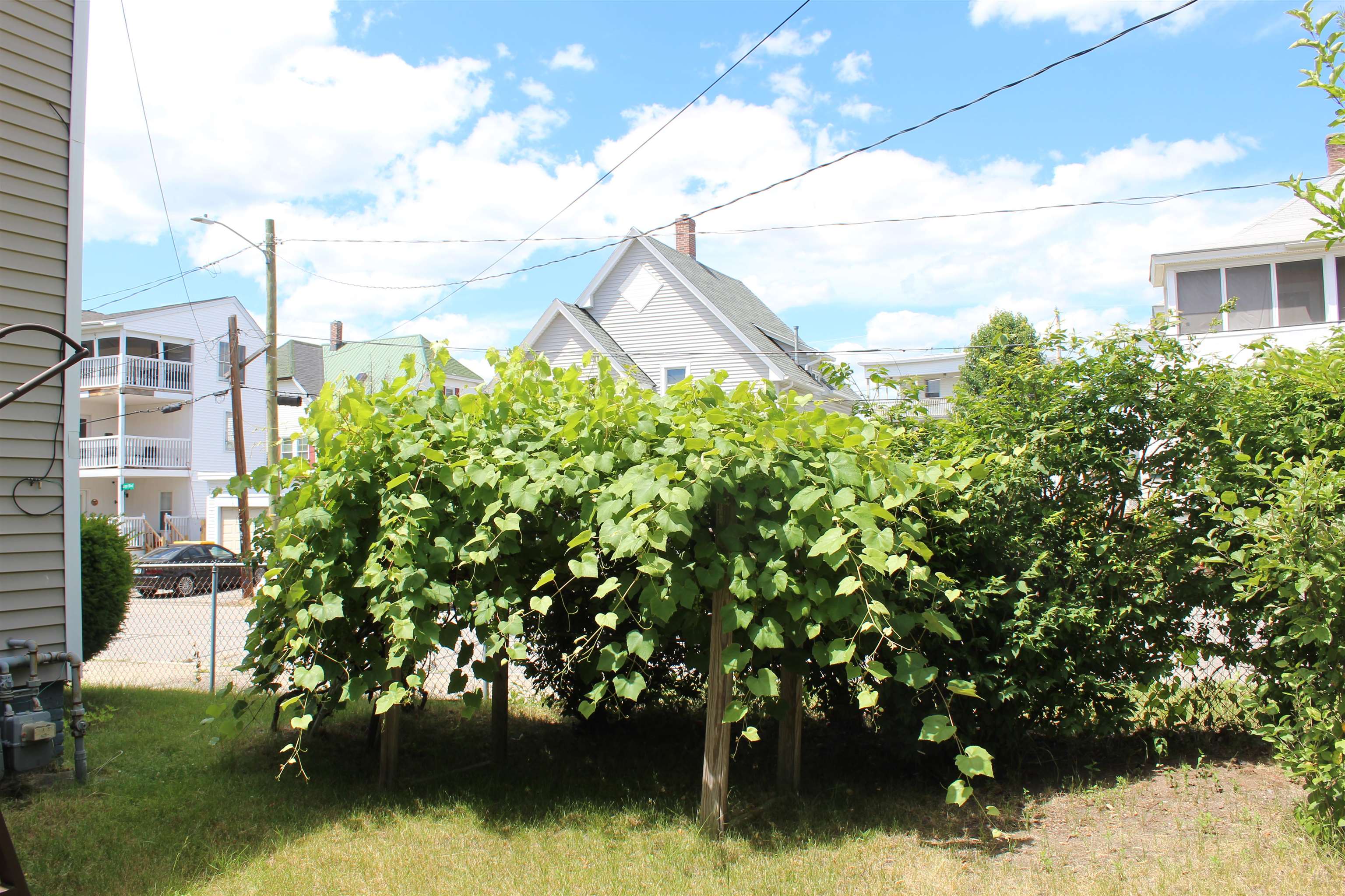 601 Green Street Manchester, NH 03103 - Photo 36 of 40