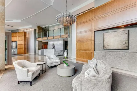 $849,000 | 700 Park Regency Place Northeast, Unit 1501, Atlanta, GA 30326