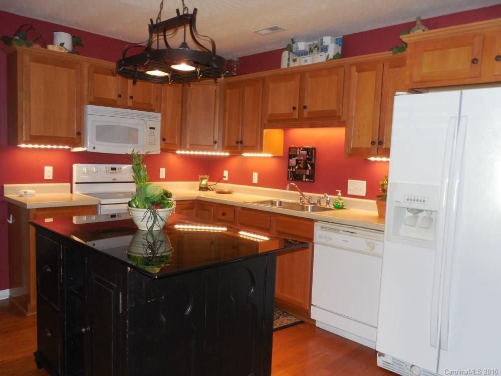 803 Whetstone Place Southwest, Unit 803 Conover, NC 28613 - Photo 5 of 19 Gallery Image 5