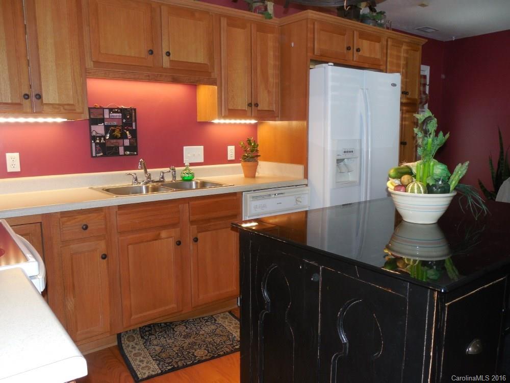 803 Whetstone Place Southwest, Unit 803 Conover, NC 28613 - Photo 6 of 19 Gallery Image 6