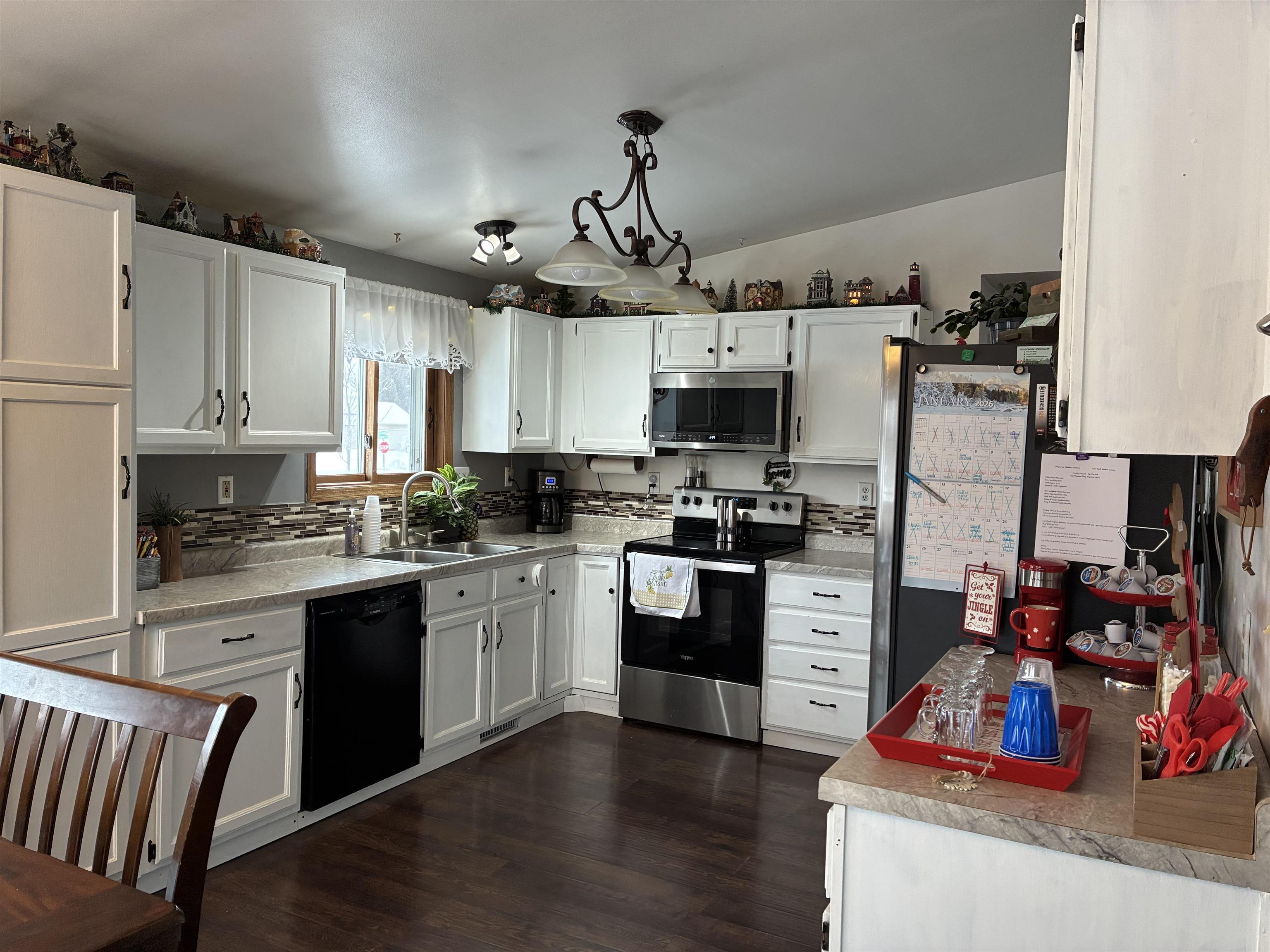 828 Pleasant Way Seymour, WI 54165 - Photo 15 of 56