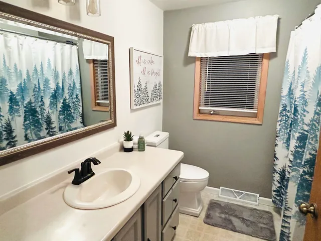 $349,900 | 828 Pleasant Way, Seymour, WI 54165