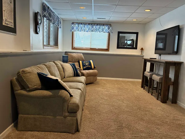 $349,900 | 828 Pleasant Way, Seymour, WI 54165