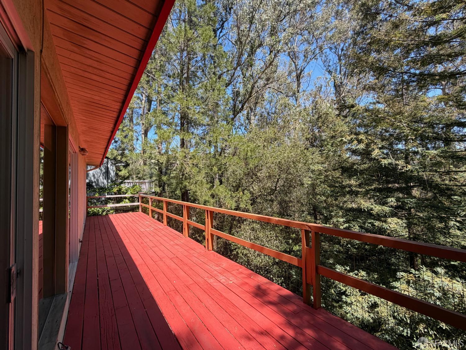 7101 Pinehaven Road Oakland, CA 94611 - Photo 15 of 45